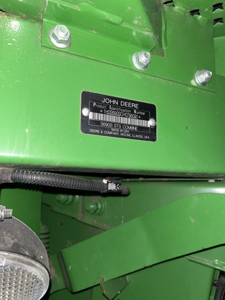 2017 John Deere S690 Combine