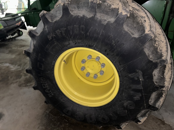 2017 John Deere S690 Combine