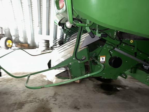 2017 John Deere S690 Combine