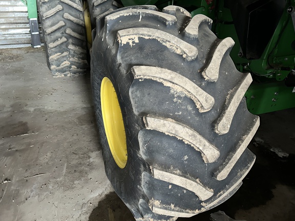 2017 John Deere S690 Combine