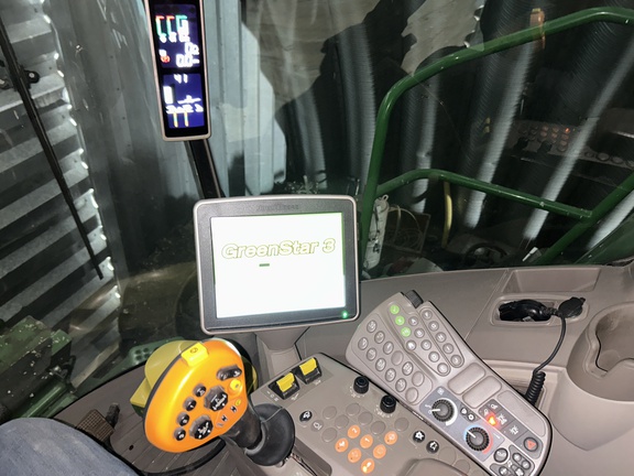2017 John Deere S690 Combine