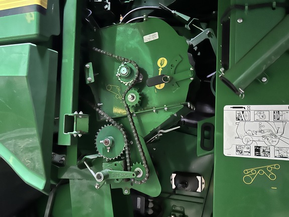 2017 John Deere S690 Combine