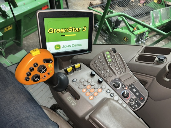 2017 John Deere S690 Combine