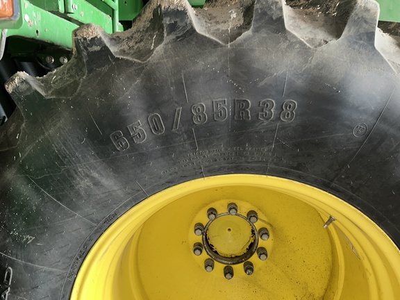 2017 John Deere S690 Combine