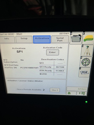 2017 John Deere S690 Combine