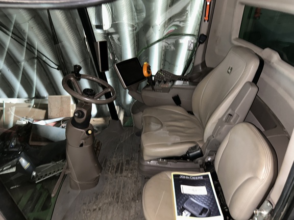 2017 John Deere S690 Combine