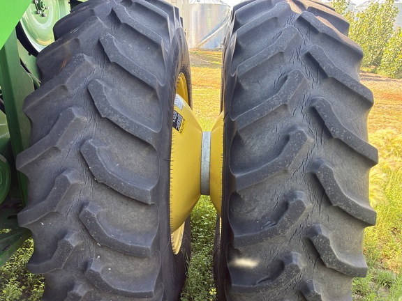 2016 John Deere S670 Combine