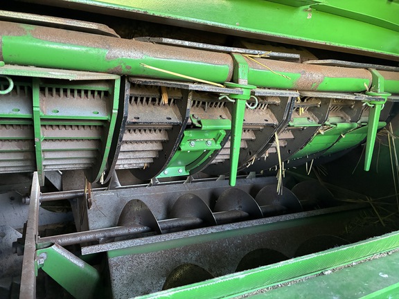 2016 John Deere S670 Combine