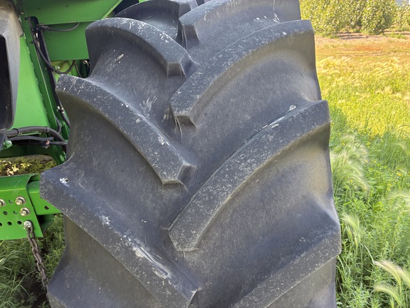 2016 John Deere S670 Combine