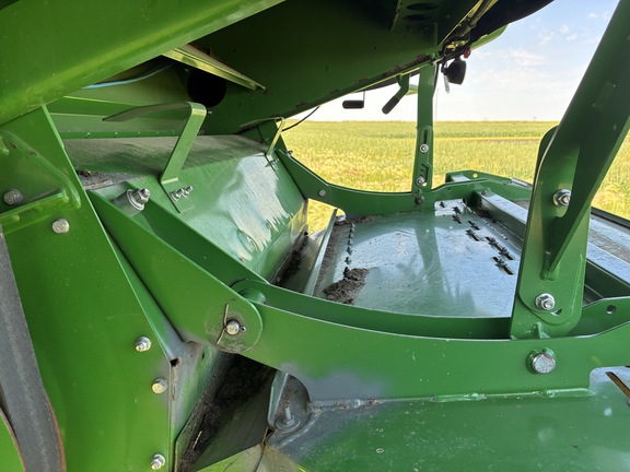 2016 John Deere S670 Combine