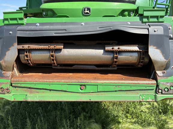 2016 John Deere S670 Combine