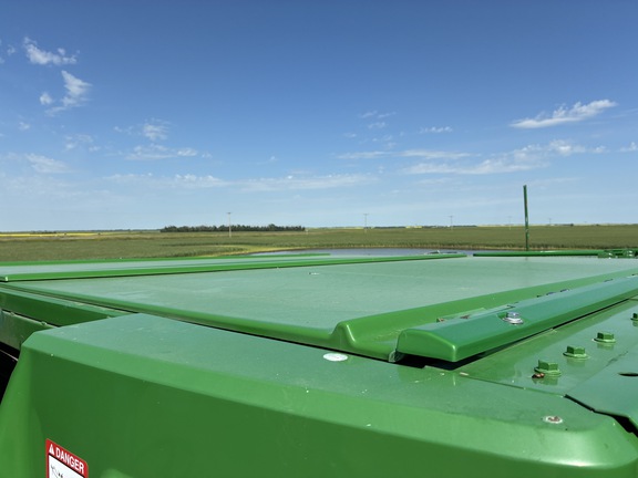 2016 John Deere S670 Combine