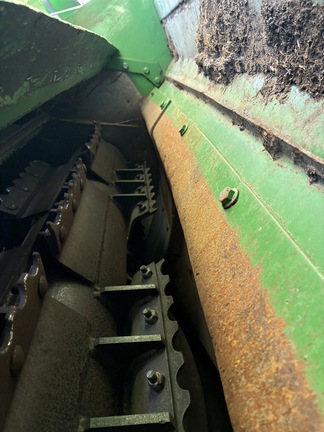 2016 John Deere S670 Combine