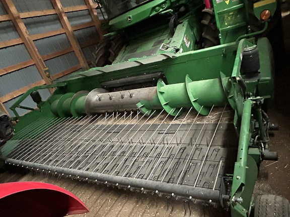 2017 John Deere S690 Combine