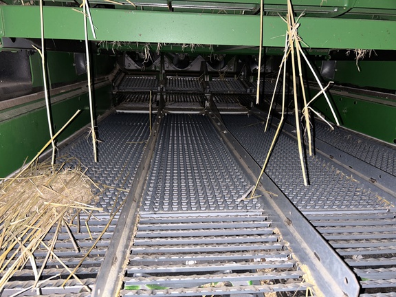 2017 John Deere S690 Combine