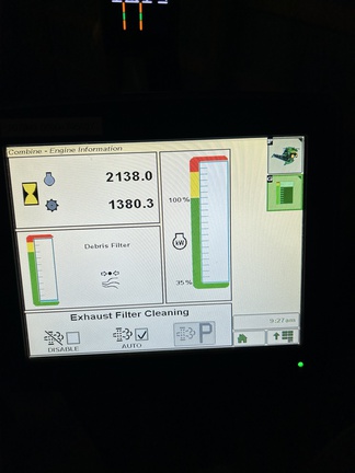 2017 John Deere S690 Combine
