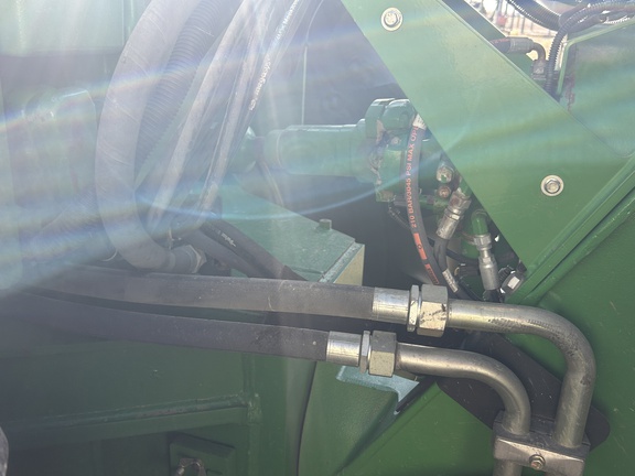 2012 John Deere 9560R Tractor 4WD
