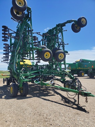 2008 John Deere 1830 W/ 1910 AIR CART Air Seeder