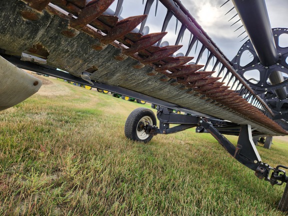 2011 MacDon FD70 Header Combine