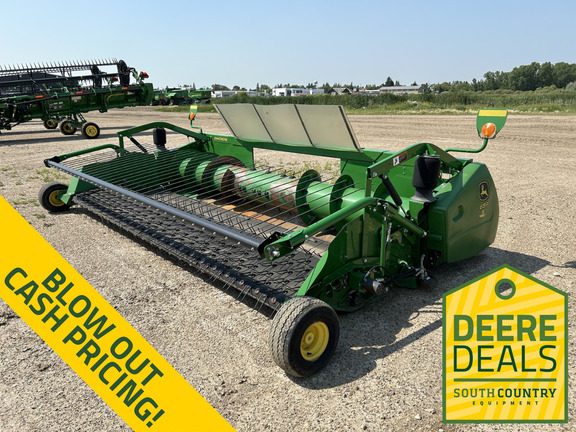 2018 John Deere 615P Header Combine