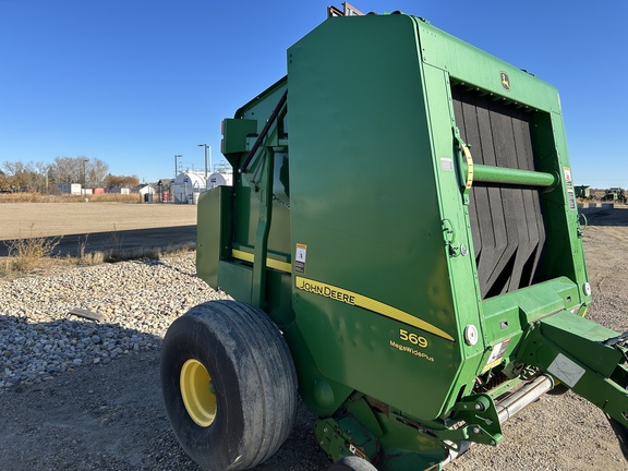 2015 John Deere 569 Baler/Round