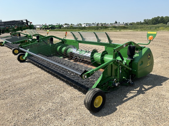 2015 John Deere 615P Header Combine