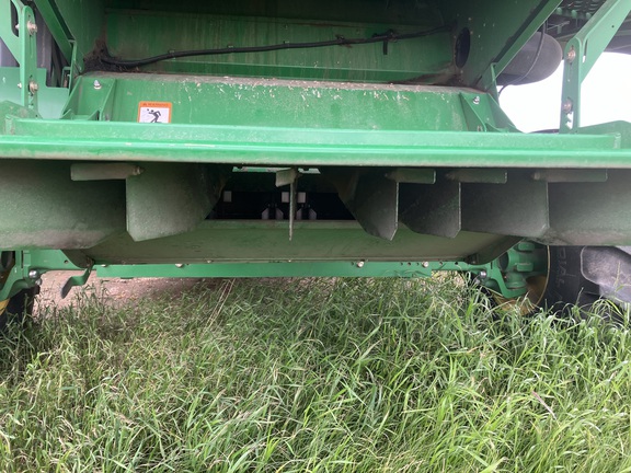 2013 John Deere S690 Combine