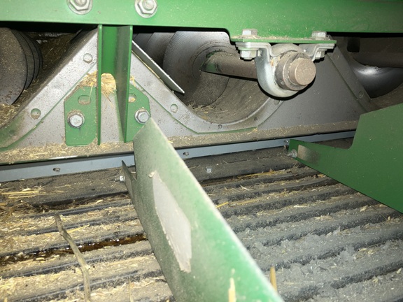 2013 John Deere S690 Combine