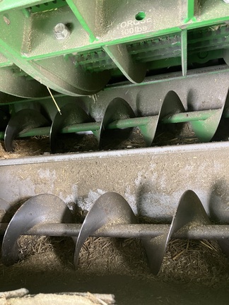 2013 John Deere S690 Combine