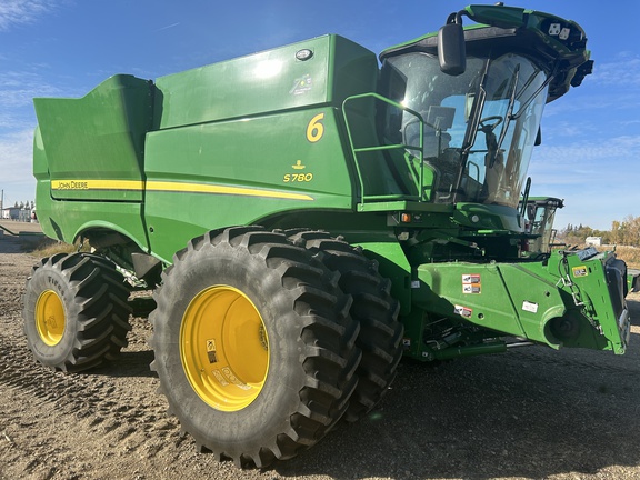 2022 John Deere S780 Combine