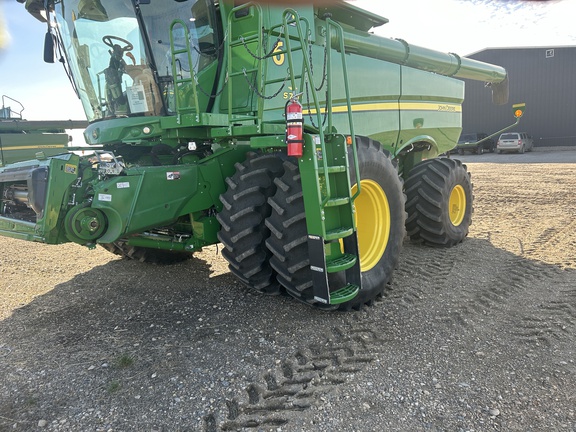 2022 John Deere S780 Combine