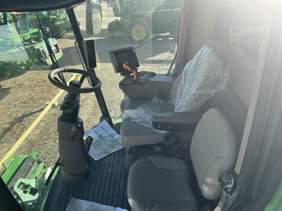 2022 John Deere S780 Combine