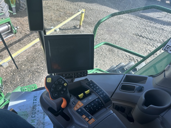 2022 John Deere S780 Combine