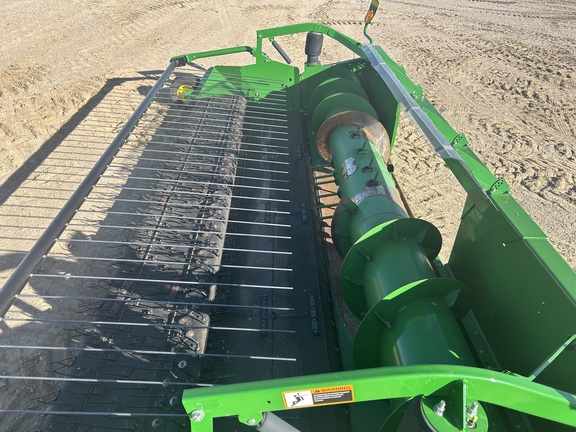 2017 John Deere 615P Header Combine