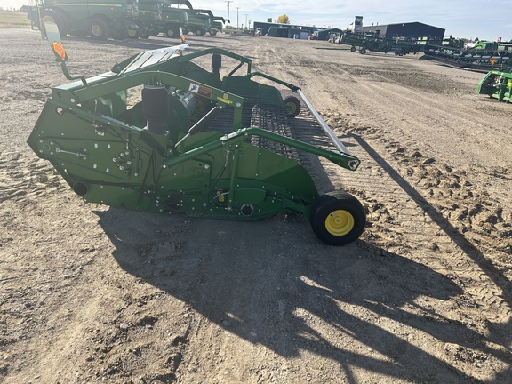 2017 John Deere 615P Header Combine