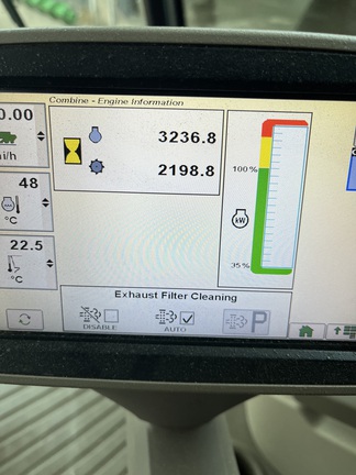 2012 John Deere S670 Combine