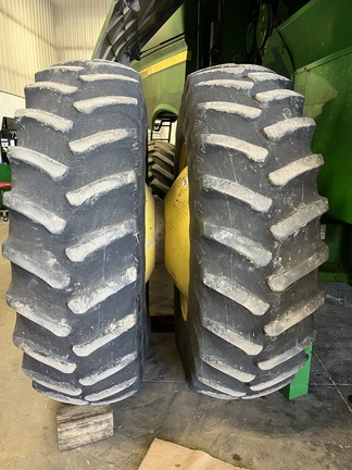 2012 John Deere S670 Combine