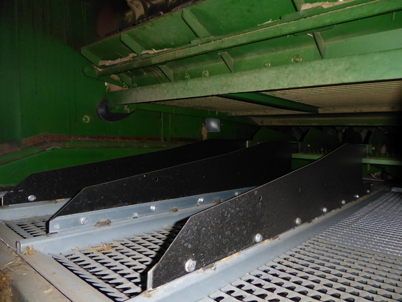 2014 John Deere S690 Combine