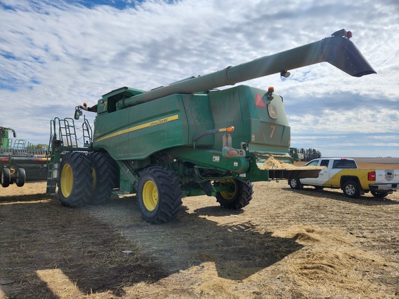 2019 John Deere T670 Combine