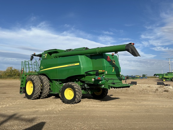 2019 John Deere T670 Combine