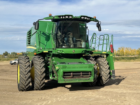 2019 John Deere T670 Combine