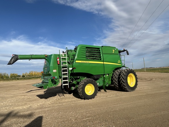 2019 John Deere T670 Combine