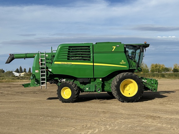 2019 John Deere T670 Combine