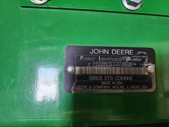 2012 John Deere S680 Combine