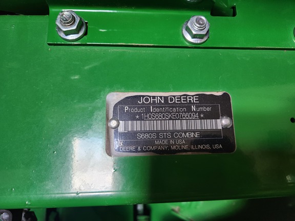 2014 John Deere S680 Combine