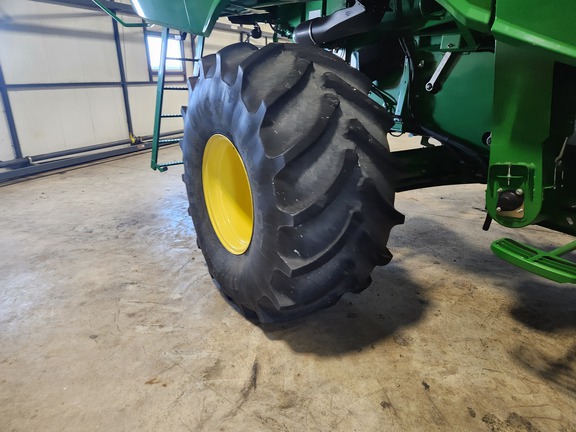 2014 John Deere S680 Combine