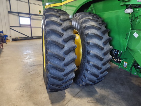 2014 John Deere S680 Combine