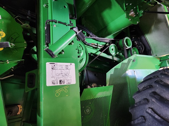 2014 John Deere S680 Combine