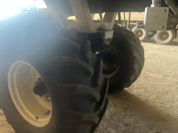 2014 Bourgault 3320PHD-QDA Air Seeder