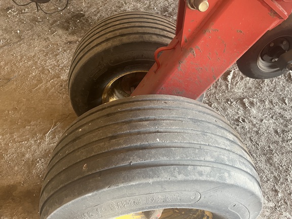 2014 Bourgault 3320PHD-QDA Air Seeder